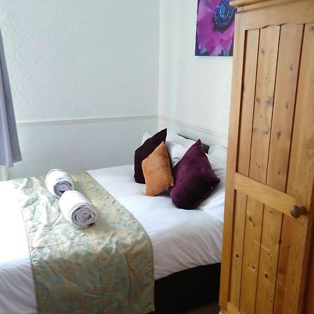 Napier Town House - Self Catering - Guesthouse Style - Twin And Double Rooms Workington Exterior foto