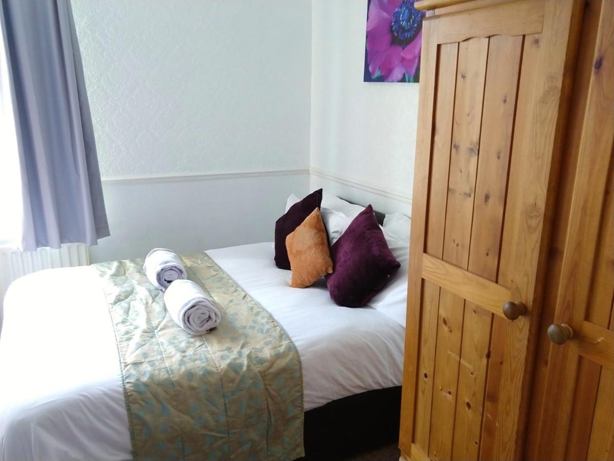 Napier Town House - Self Catering - Guesthouse Style - Twin And Double Rooms Workington Exterior foto